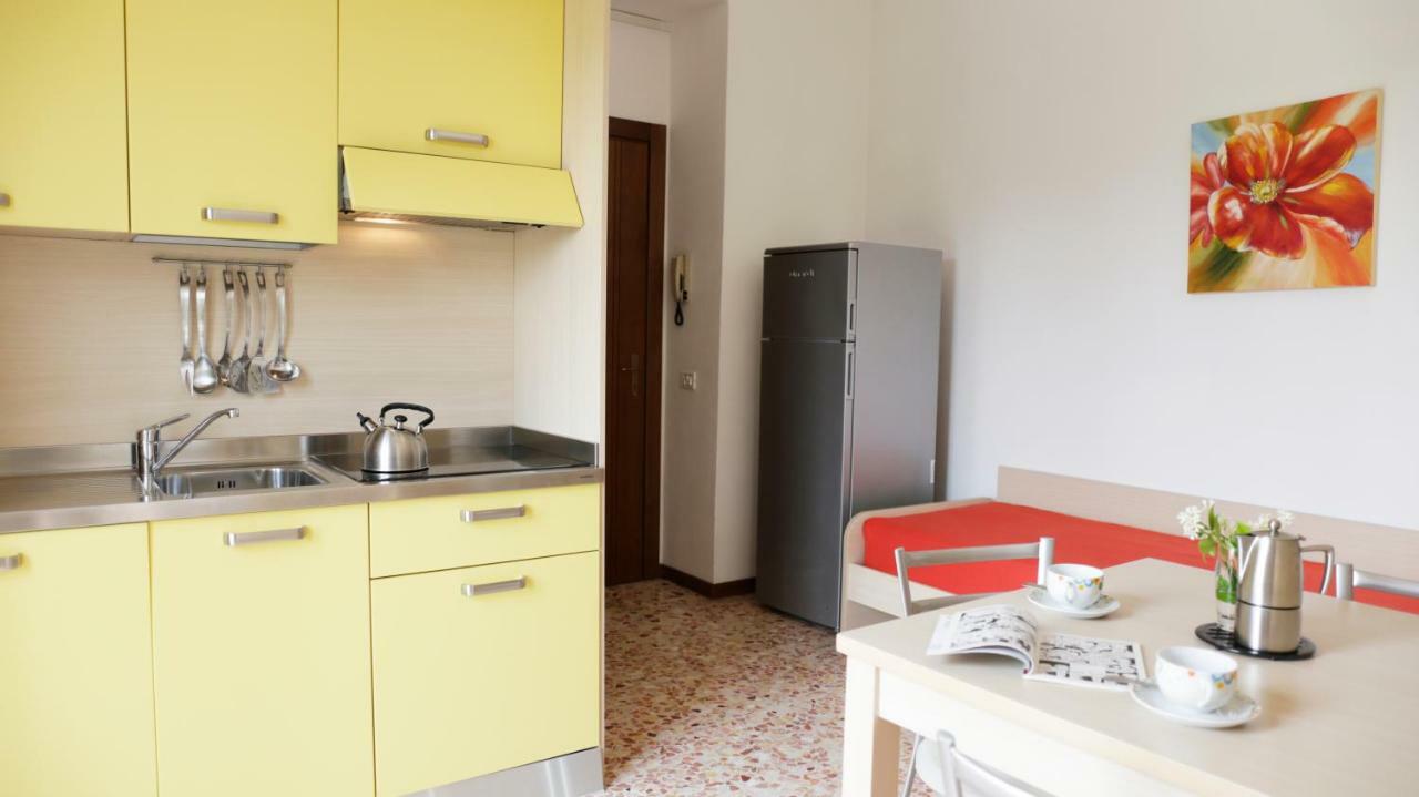 Camping Zocco Manerba del Garda Kültér fotó